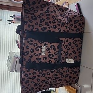 VICTORIA SECRET TRAVEL BAG OR PURSE